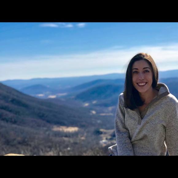 Profile Picture of Jarratt Caldwell (@hotmuffintop) on Poshmark