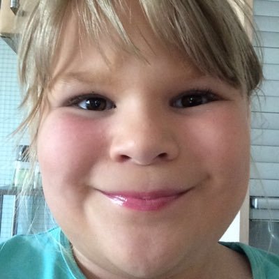 Profile Picture of Julia Mock (@Juliaamigo2709) on Twitter
