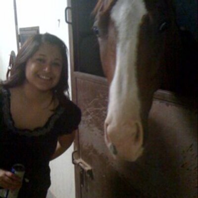 Profile Picture of Minerva Chavez (@minervainthesky) on Twitter