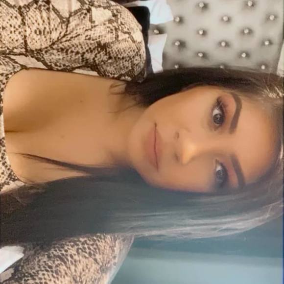 Profile Picture of Tania Solano (@taniasolano) on Poshmark