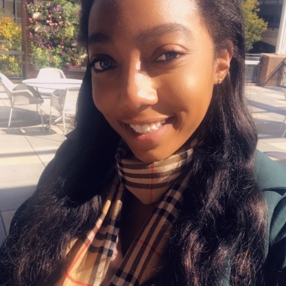 Profile Picture of Cheyenne Simpson (@cheyennebunny) on Poshmark