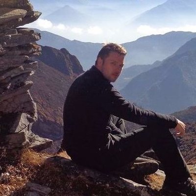 Profile Picture of Richard Hoskins (@HoskHappiness) on Twitter