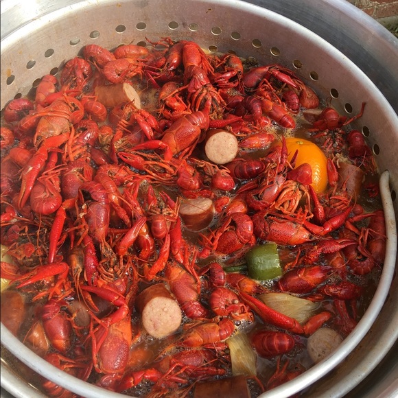 Profile Picture of Michael Arterburn (@marterburn) on Poshmark