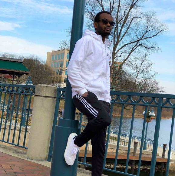 Mignot Solomon - Poshmark Profile Picture of Mignot Solomon (@bigmig31) on Poshmark