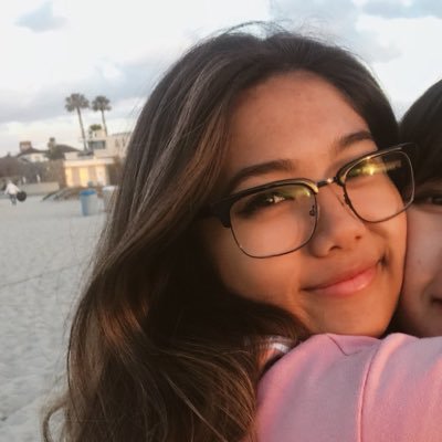 Profile Picture of Cynthia Moeller (@anzekopifar) on Twitter