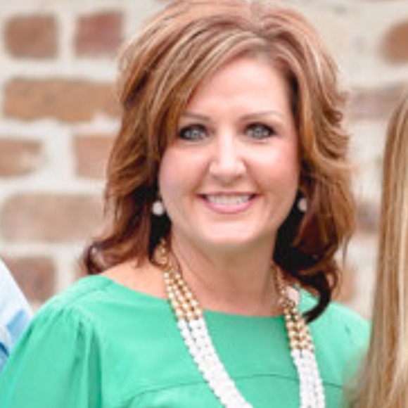 Profile Picture of Shannon Sasser (@shannonsposh71) on Poshmark