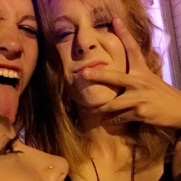 Profile Picture of Meranda Moore (@mermoo93) on Poshmark