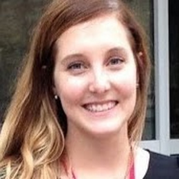 Profile Picture of Courtney Erker (@coer9059) on Poshmark