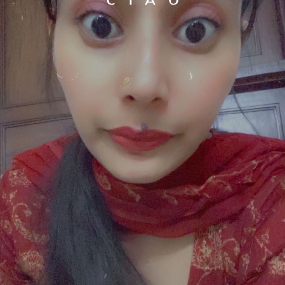 Profile Picture of Alice Ahmed (@aliceahmed) on Poshmark