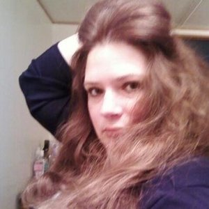 Profile Picture of Gloria Albee (@smallmama99) on Myspace