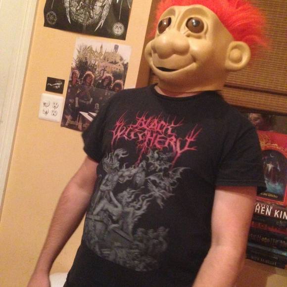 Profile Picture of Nizam Salimbayev (@nizamsalimbayev) on Poshmark