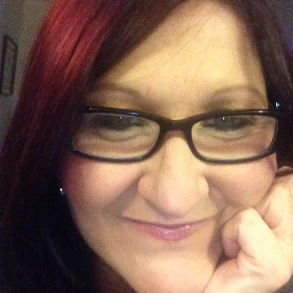 Profile Picture of Debbie Hudson (@debbiehudson658) on Poshmark