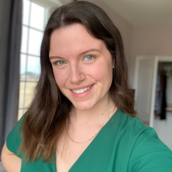 Profile Picture of Bobbi Martellacci (@bobbi_m25) on Poshmark