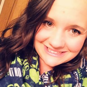 Profile Picture of Jennifer Vue (@jennifervue) on Pinterest