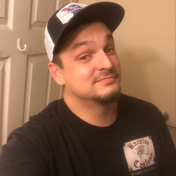 Profile Picture of Kevin Heidegger (@kheidegger) on Poshmark