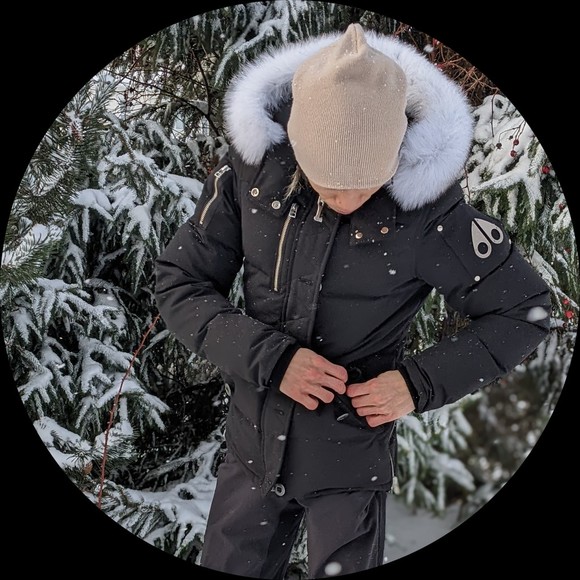 Profile Picture of Victor Hoang (@blaizian) on Poshmark