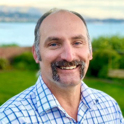 Profile Picture of Justin Smoak (@Smoak2020) on Twitter