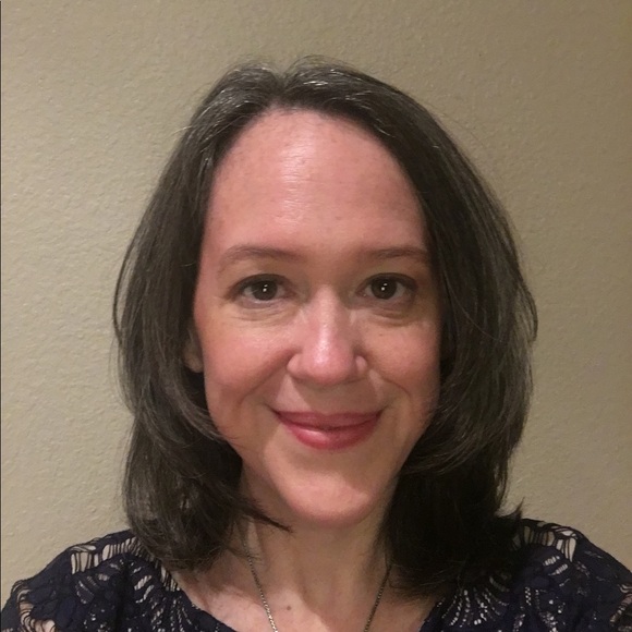 Profile Picture of Sarah Holt (@dubs70) on Poshmark