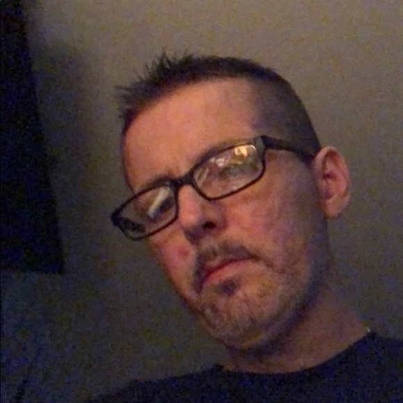 Profile Picture of George Simmons (@simmons7060) on Poshmark