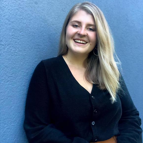 Profile Picture of Sarah Steimel (@sarahsteimel) on Poshmark
