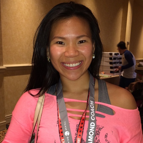 Profile Picture of Maria Dinh (@bryanmaria) on Poshmark