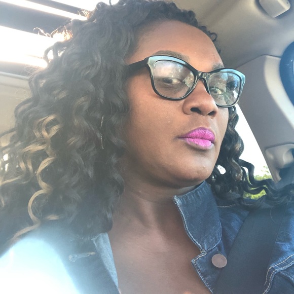 Profile Picture of Grace Matthews (@gam1003) on Poshmark