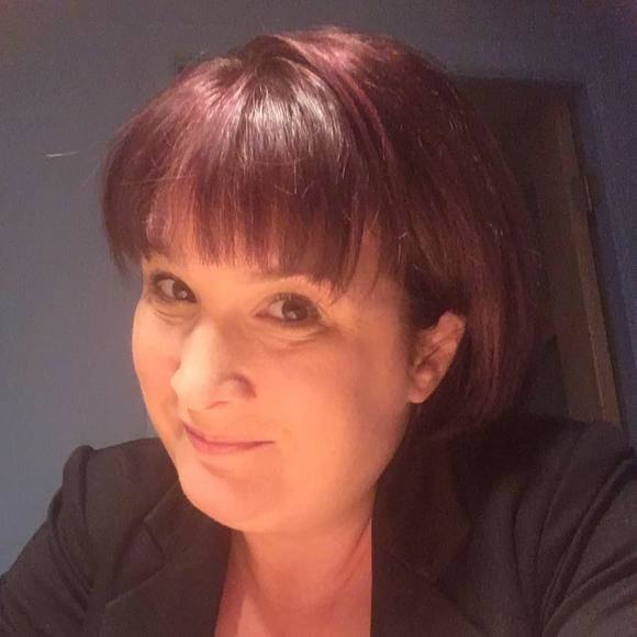 Profile Picture of Émilie Marcoux-mathieu (@emm0212) on Poshmark