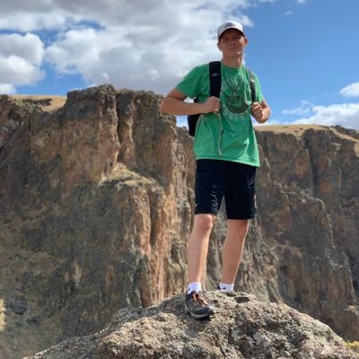 Profile Picture of Logan 🌲 McCann (@logs_mcant) on Twitter