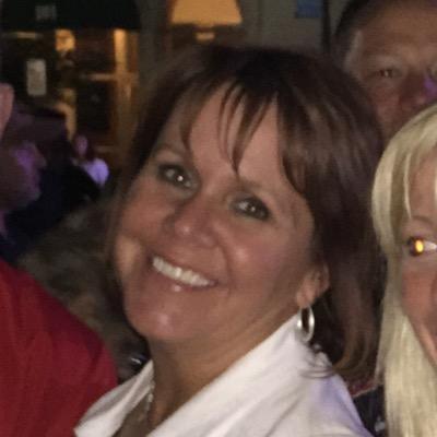 Profile Picture of Kim Simonds (@Simo_Kim2) on Twitter