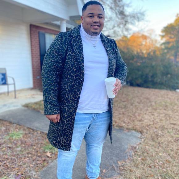Profile Picture of Corey Fox (@corey_fox) on Poshmark