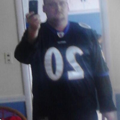 Profile Picture of Scott Hutchison (@eyesonly1987) on Twitter