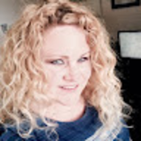 Profile Picture of Polly David (@polly_david) on Poshmark