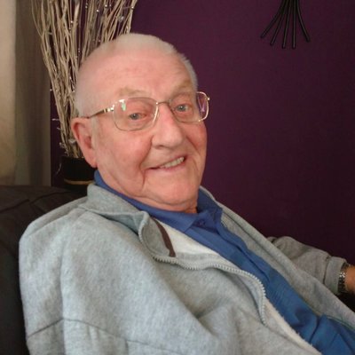 Profile Picture of Bob Clarkson (@BobClarkson10) on Twitter