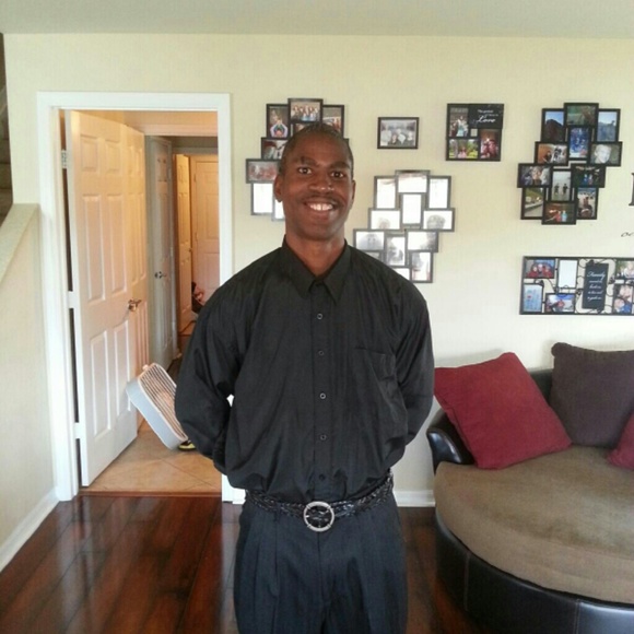 Profile Picture of David Smith (@cusindave) on Poshmark