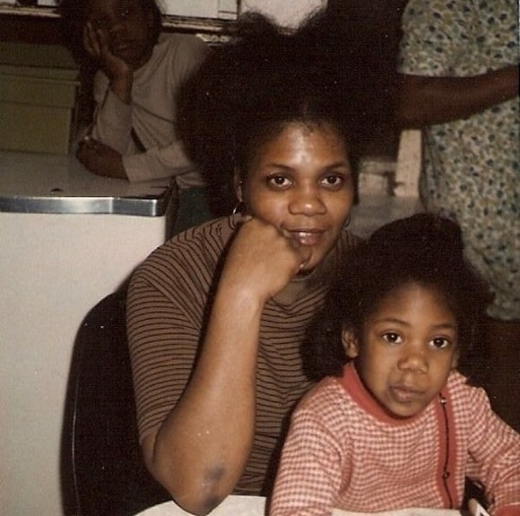 Profile Picture of Greta Uzzell (@guz350) on Poshmark