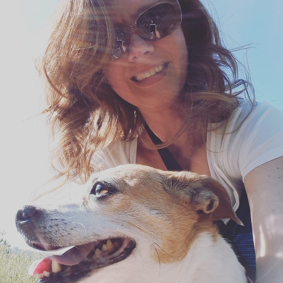 Profile Picture of Hope Caruso (@shop17now) on Poshmark