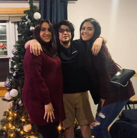 Profile Picture of Chelsey Ramirez (@chelskarla) on Poshmark