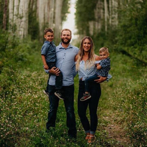 Profile Picture of Mia Thibideau (@miathibideau) on Poshmark