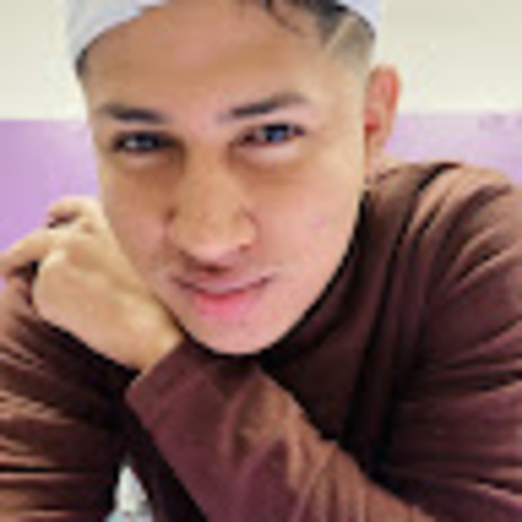 Profile Picture of Alex Mancia (@alexmancia571) on Poshmark