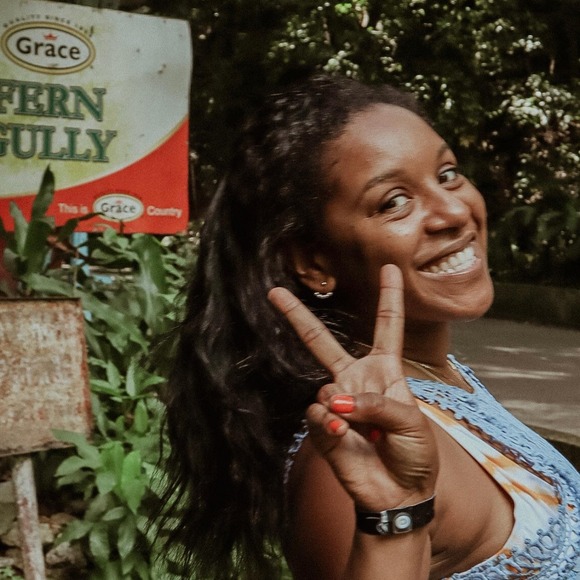 Profile Picture of Alexia Grant (@therealcheflex) on Poshmark