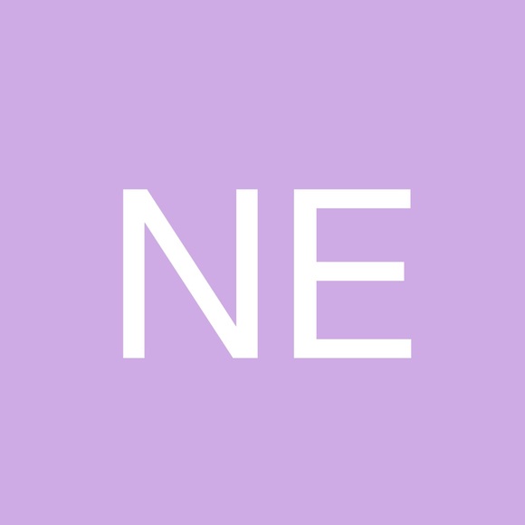 Profile Picture of Nicole Ehringer (@nicnak2179) on Poshmark