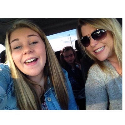 Profile Picture of Kim Dugan (@kimduganaz) on Twitter