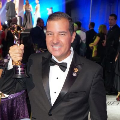 Profile Picture of Guillermo Luna (@glunahlf) on Twitter