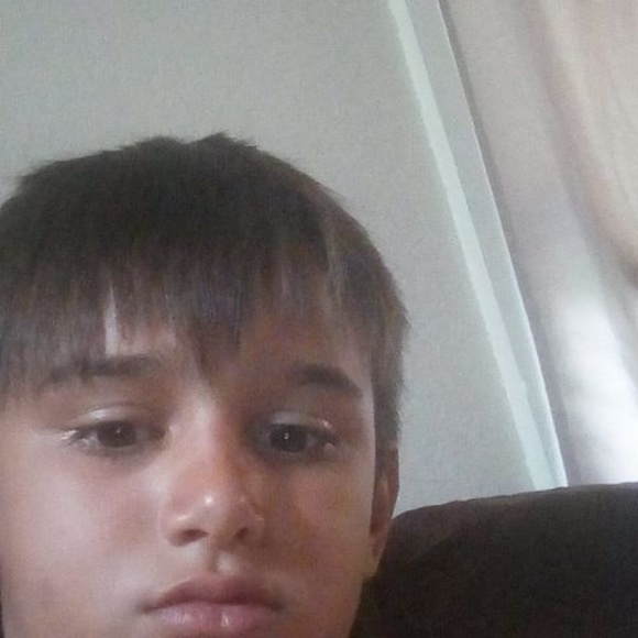 Profile Picture of James Hays (@jameshays0010) on Poshmark