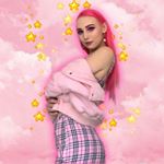 Profile Picture of 🌸⭐️ Jamie ⭐️🌸 (@its_fuchsia) on Instagram