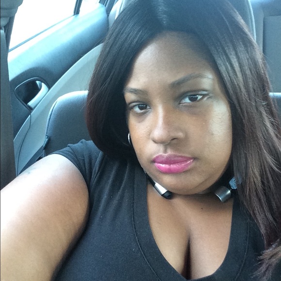 Profile Picture of Crystal Wilder (@candygirl1952) on Poshmark