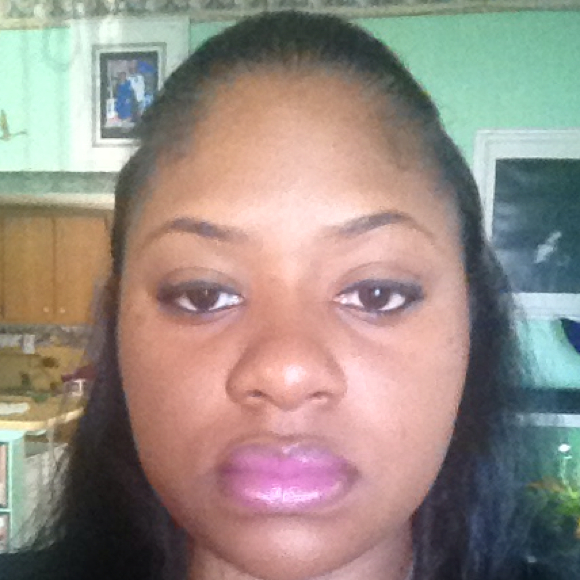 Profile Picture of Bianca Williams (@songpryncess) on Poshmark