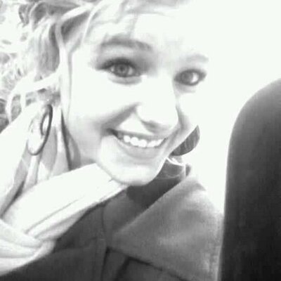 Profile Picture of Shea Moore (@sheamoore70) on Twitter
