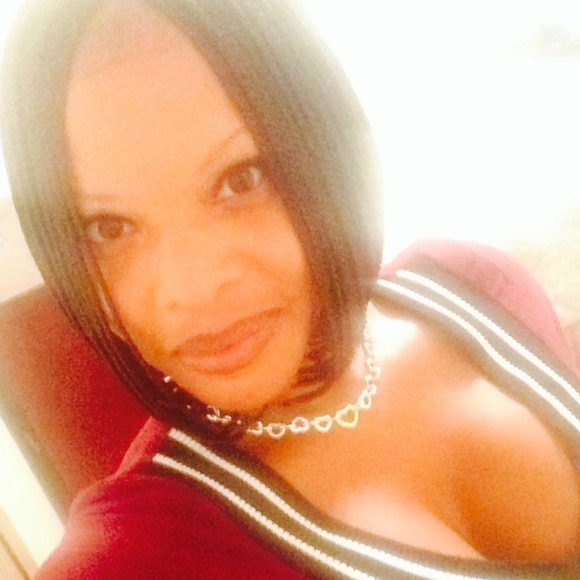 Profile Picture of Stacie Cheatem (@jasli30) on Poshmark