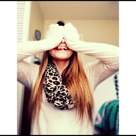 Profile Picture of Olivia Walter (@olivia_horan_14) on Poshmark
